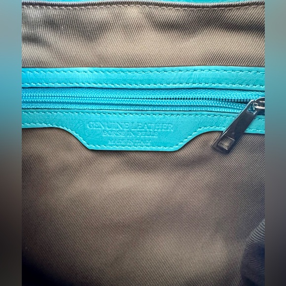 Turquoise leather backpack - Picture 3 of 10